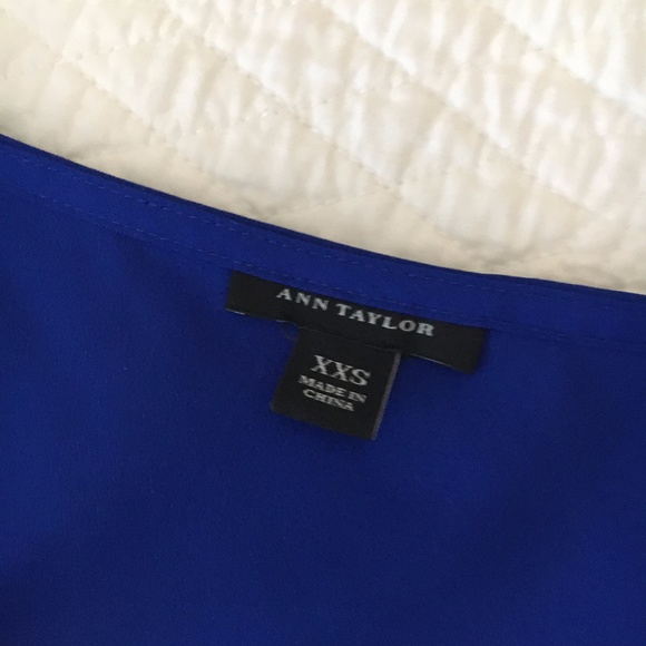 Ann Taylor Cascade Ruffle Shell Tank Sleeveless Blouse Blue Women’s XXS - Picture 3 of 7